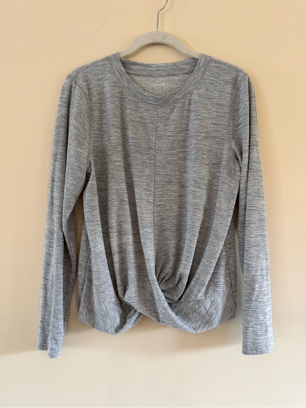 Old Navy Heather Gray Long-Sleeve Twist Front Top